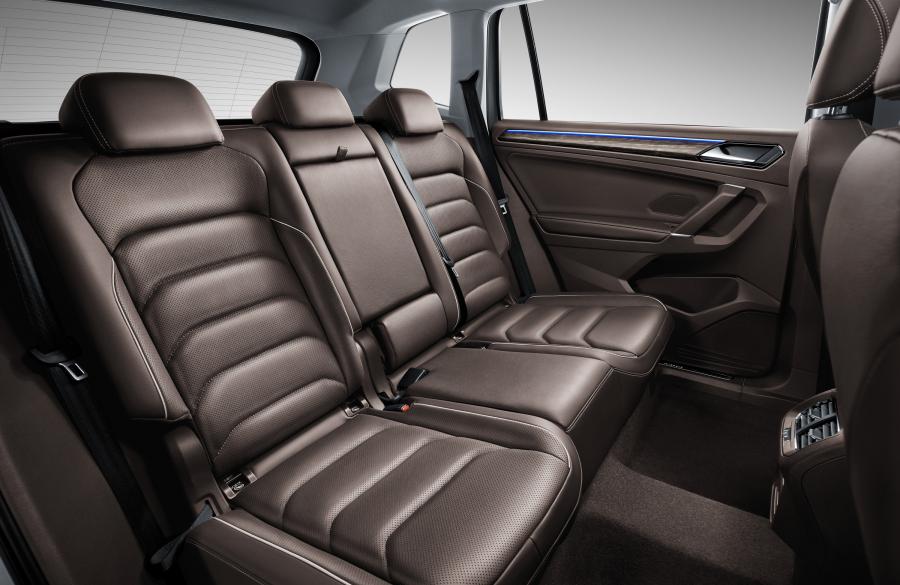 Интерьер Volkswagen Tiguan L PHEV 2018 года  (CN) (фото 20 из 29)